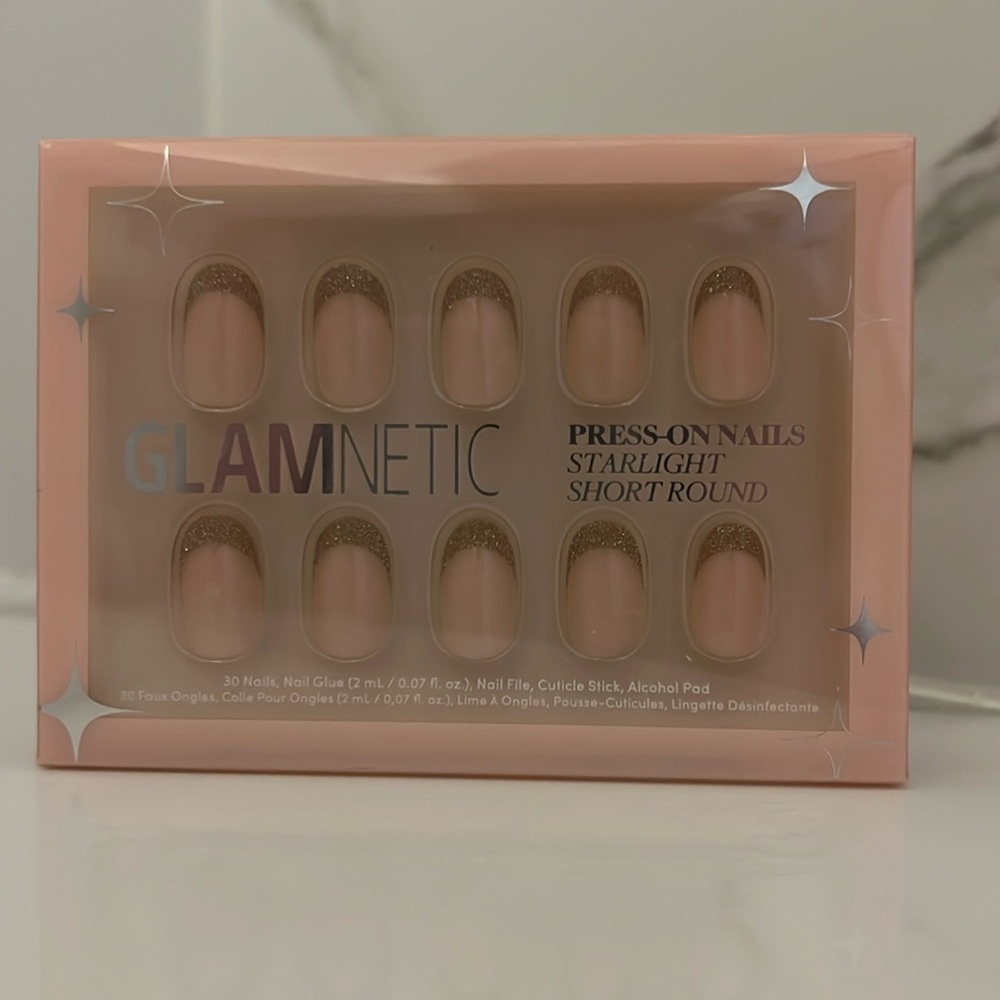 GLAMNETIC - Starlight. Short Round. Press-On Nails